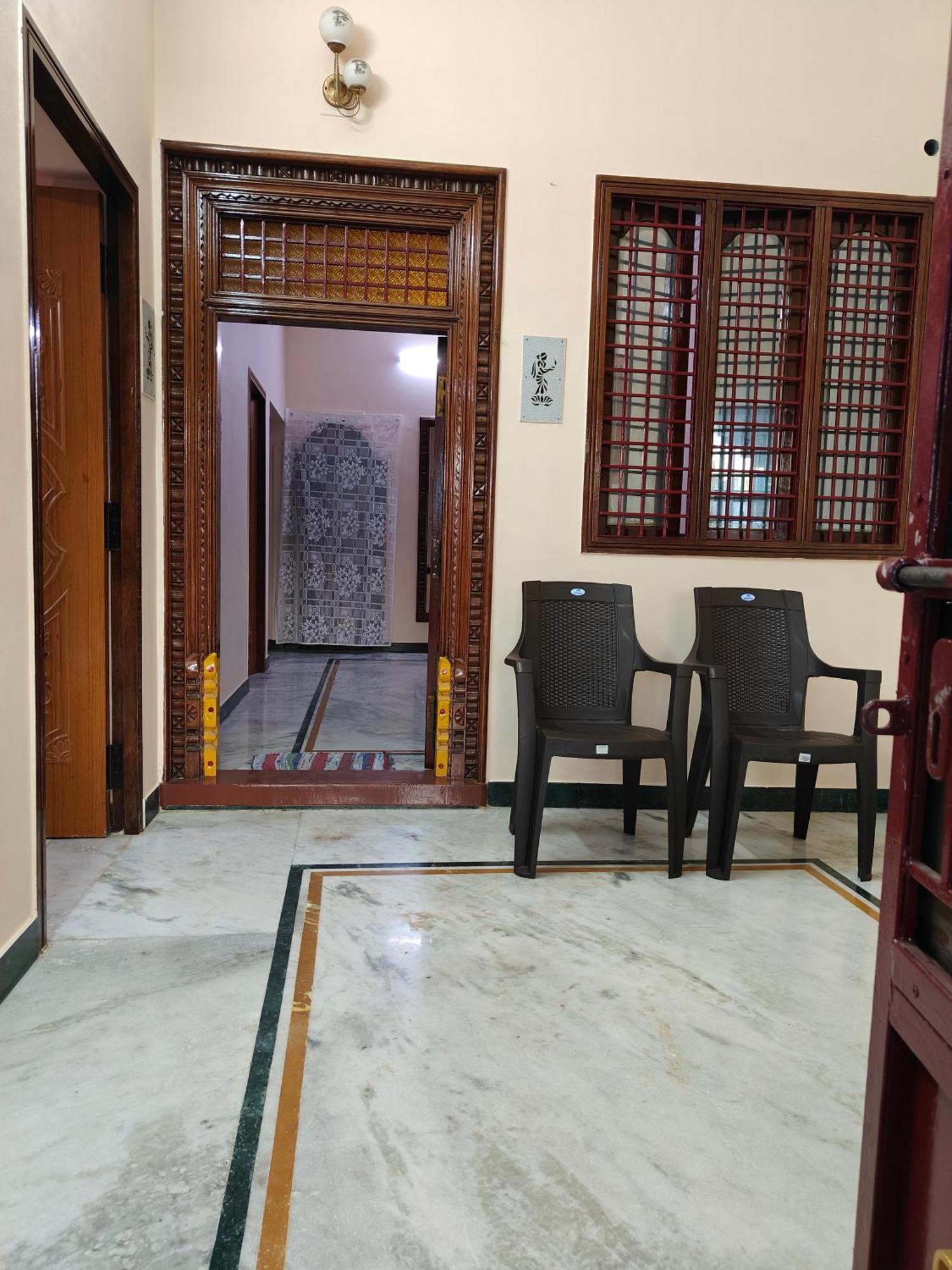 Guru Krupa Home Stay Tiruvannāmalai Exterior foto