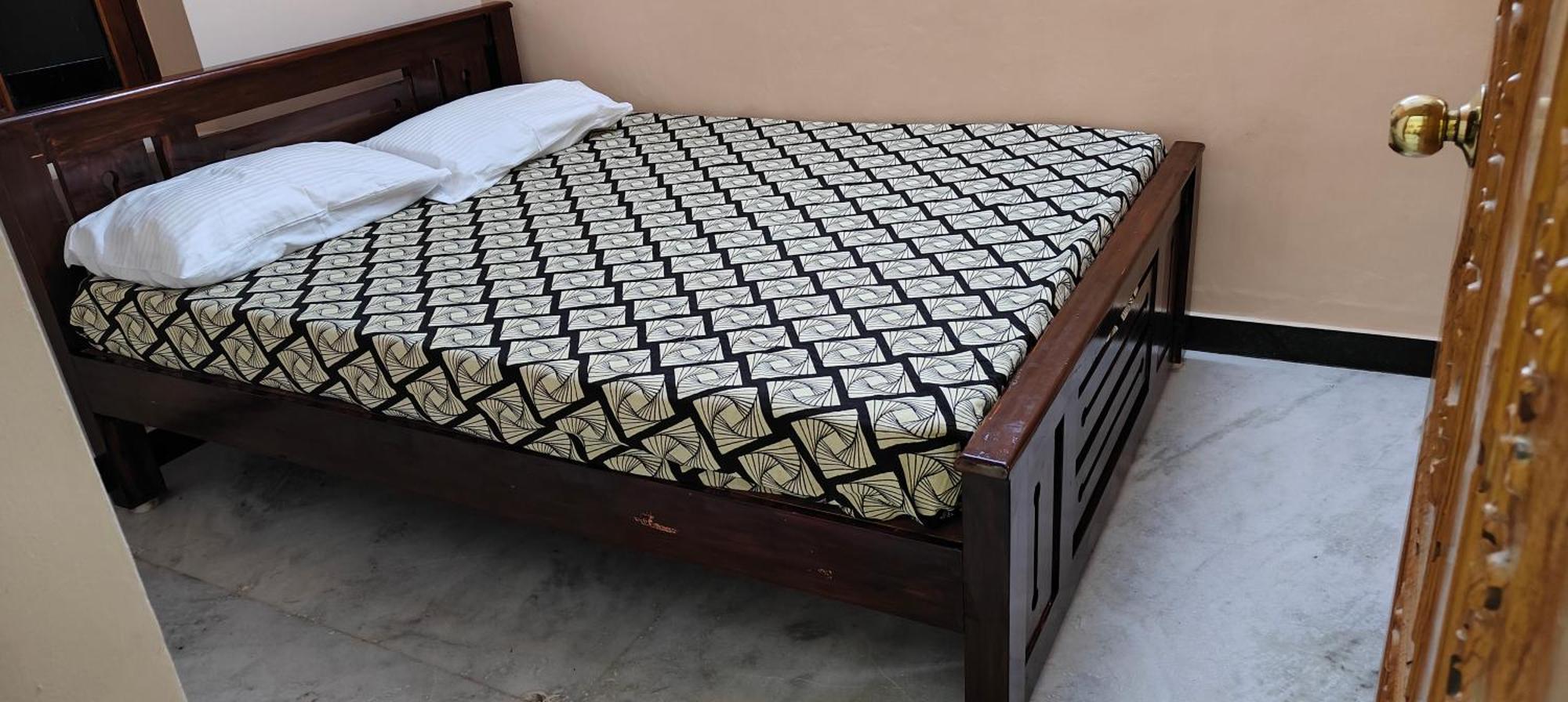 Guru Krupa Home Stay Tiruvannāmalai Exterior foto
